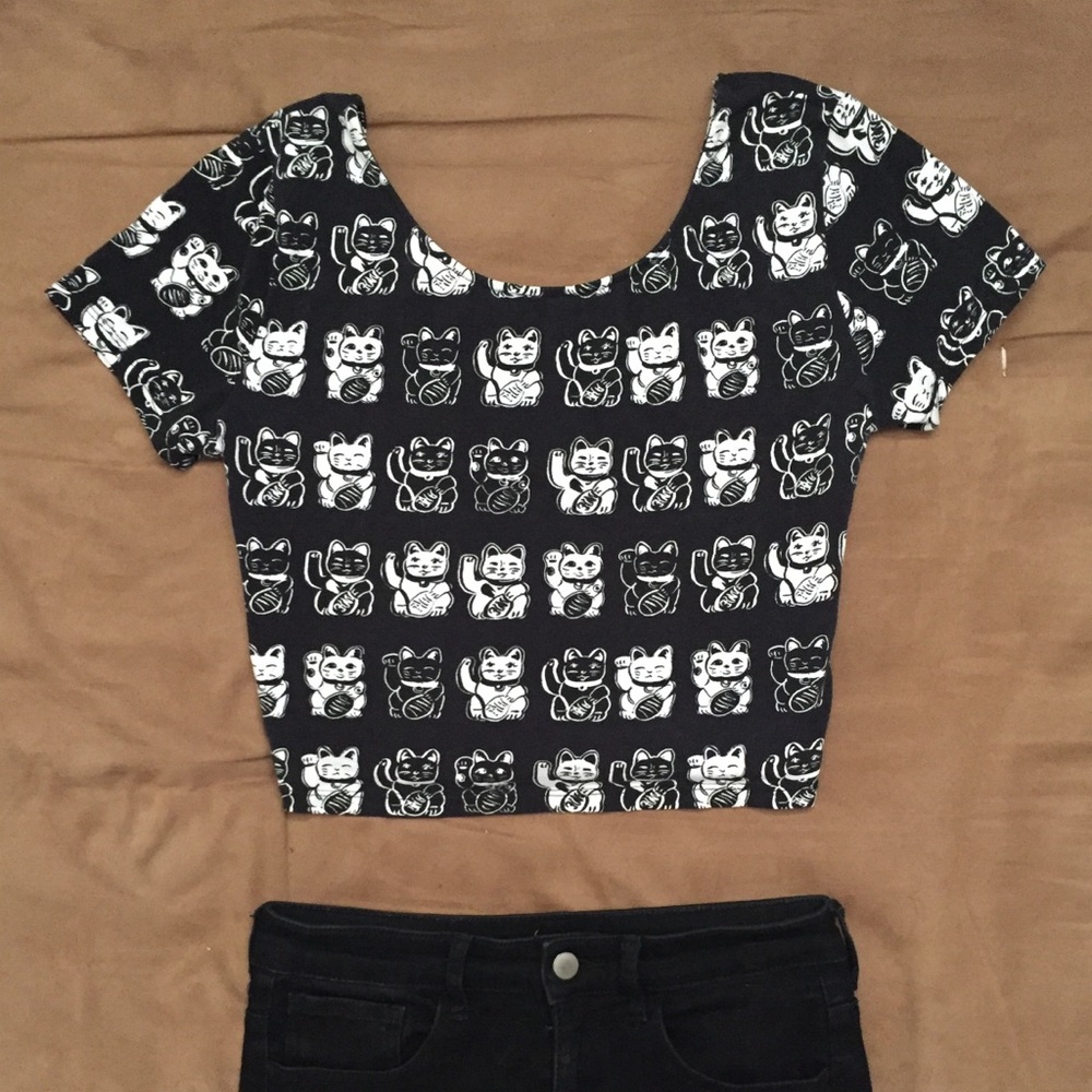 Lucky Cat crop top